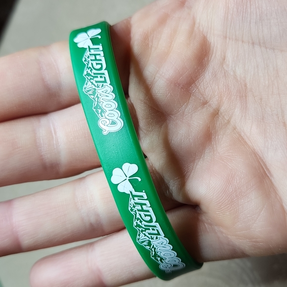 NEW! Coors light rubber bracelet, perfect for St. Patricks Day! - Picture 2 of 4